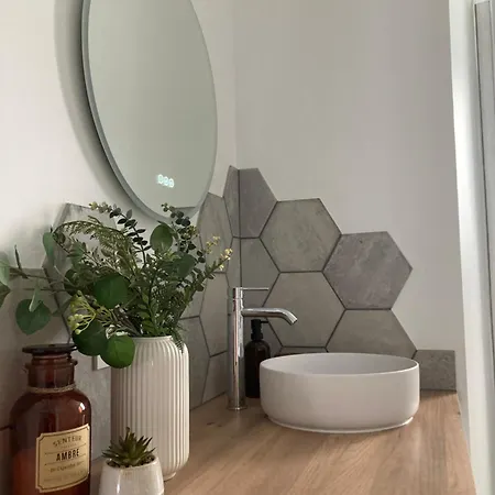 Alex Place's Apartment Saint-Ouen-l'Aumone