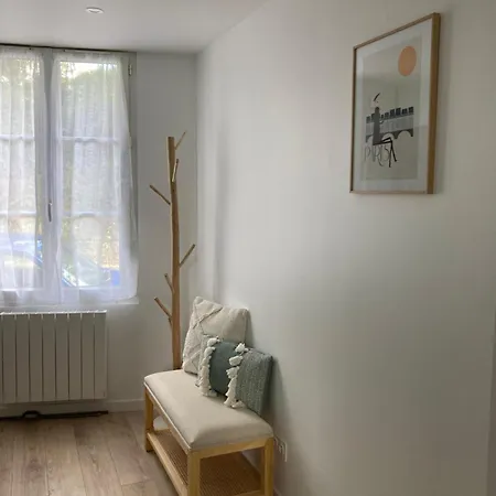 Apartment Alex Place's Saint-Ouen-l'Aumone